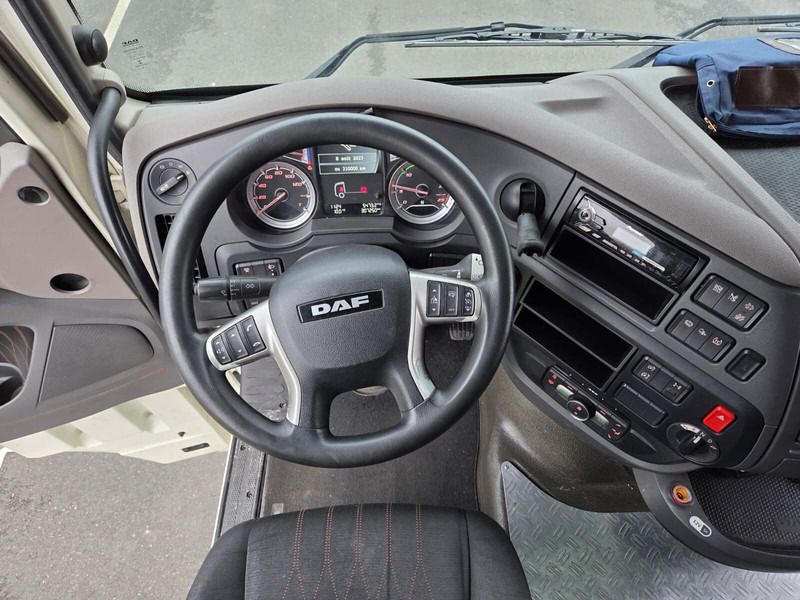 Тентованный грузовик DAF XF 450 - AUTO ECOLE