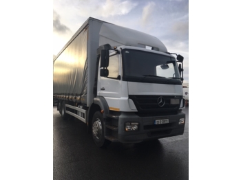 Тентованный грузовик Mercedes-Benz Axor