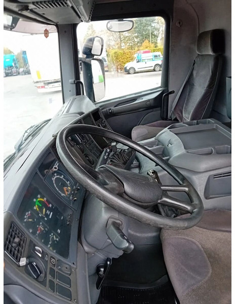 Тентованный грузовик Scania 94.220 D - manual gearbox - top condition