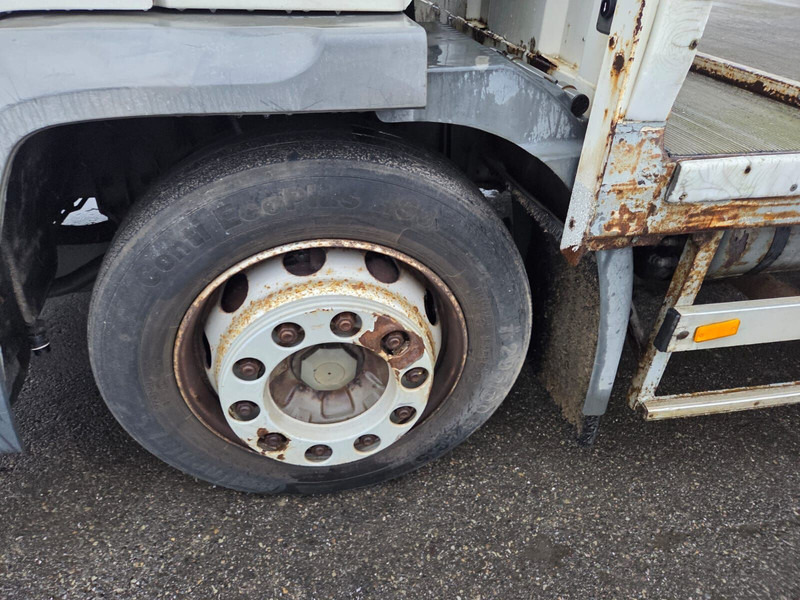 Тентованный грузовик Volvo FL6 220