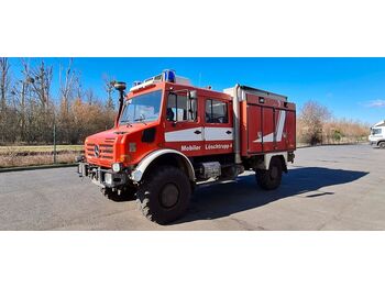 Грузовик-цистерна Unimog U4000 TLF Feuerwehr DOKA 4x4 Löschfahrzeug: фото 1