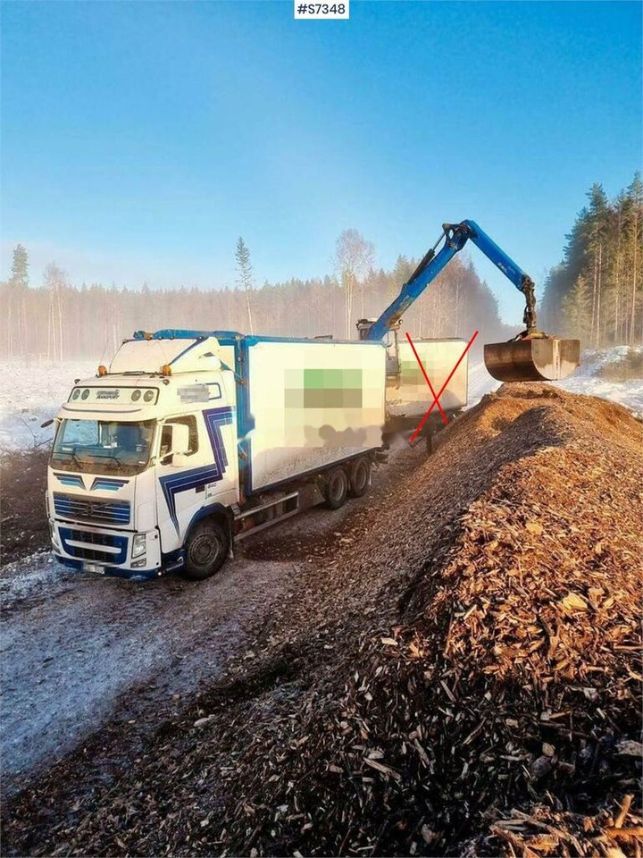 Volvo FH 6*4 Chip Truck with Palfinger crane в лизинг Volvo FH 6*4 Chip Truck with Palfinger crane: фото 1
