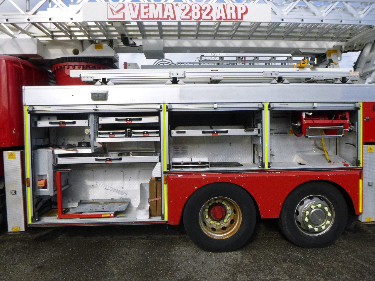 Пожарная машина Scania P310 6x2 RHD fire truck + pump, ladder & manlift: фото 14