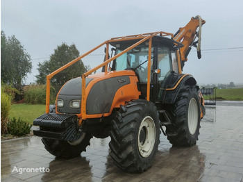 Valmet Valtra T121 z zabudową leśną kosiarka Noremat Magistra 83T 2011r - Лесозаготовительная техника