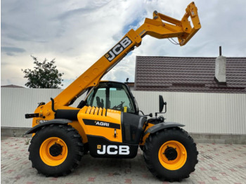 Телескопический погрузчик JCB