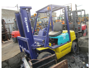 4-колесный вилочный погрузчик KOMATSU FD25