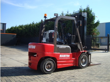 4-колесный вилочный погрузчик MANITOU CD30P Series 2