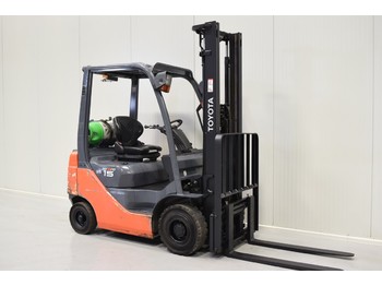 4-колесный вилочный погрузчик TOYOTA 02-8FGF15