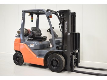 4-колесный вилочный погрузчик TOYOTA 02-8FGF20