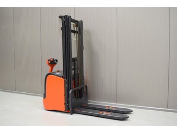Штабелер LINDE L 14