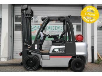 Вилочный погрузчик Nissan DX 30 G