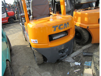 Вилочный погрузчик TCM FD25