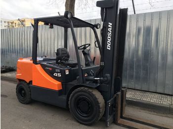 DOOSAN D45SC - Дизельный погрузчик