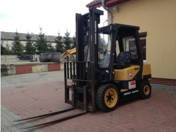 DOOSAN DAEWOO D33S - Дизельный погрузчик