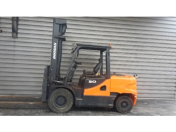DOOSAN DC50C-5 5000 - Дизельный погрузчик