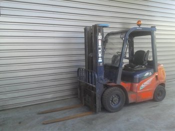 Heli CPCD25 2500 - Дизельный погрузчик