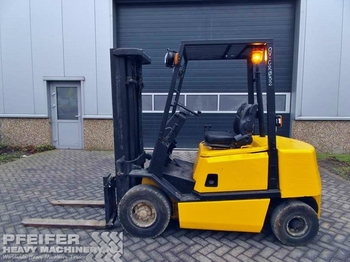 Yale GDP25RF, Diesel, Triplex, Freelift. - Дизельный погрузчик