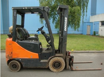 DOOSAN G20SC-5 - Газовый погрузчик