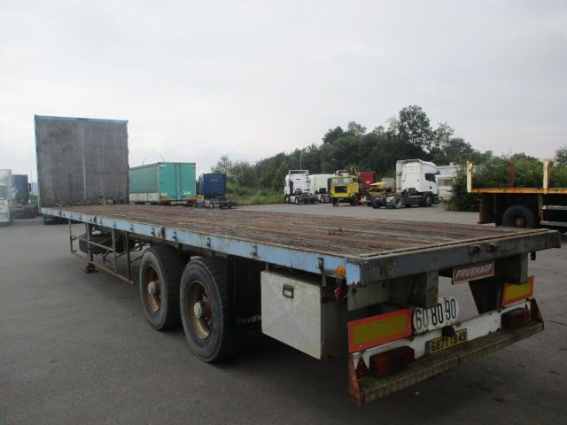 Полуприцеп бортовой/ Платформа Fruehauf platform - drum brakes/freins tambour