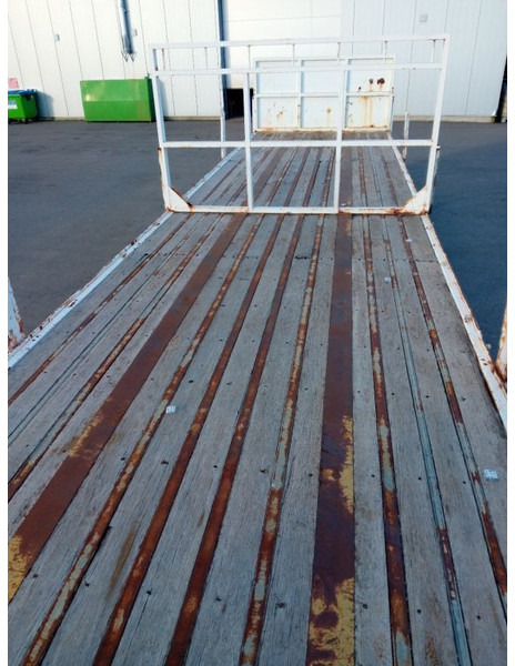 Полуприцеп бортовой/ Платформа Trailor 2 axles / Full steel - rail side/ridelles
