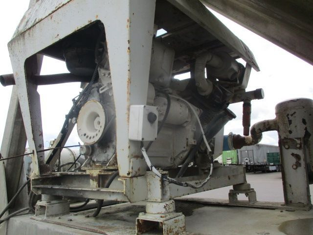 Полуприцеп-цистерна Trailor Cement silo - full steel suspensions