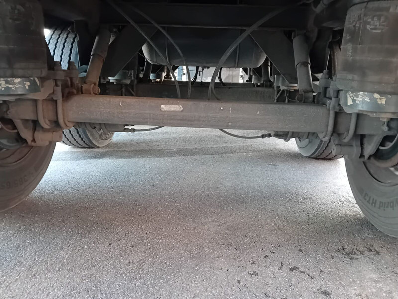 Полуприцеп-рефрижератор LAMBERET penderie / meat hanging