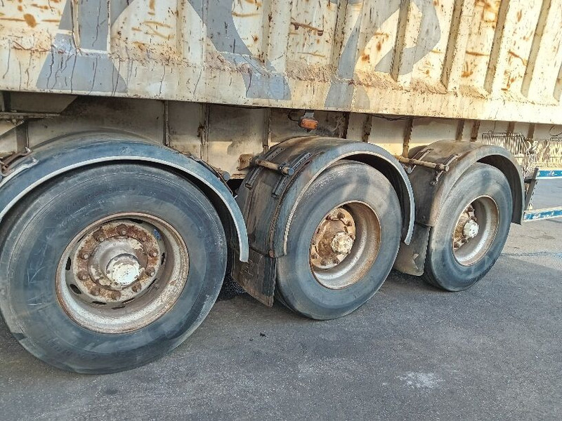 Самосвальный полуприцеп Trax