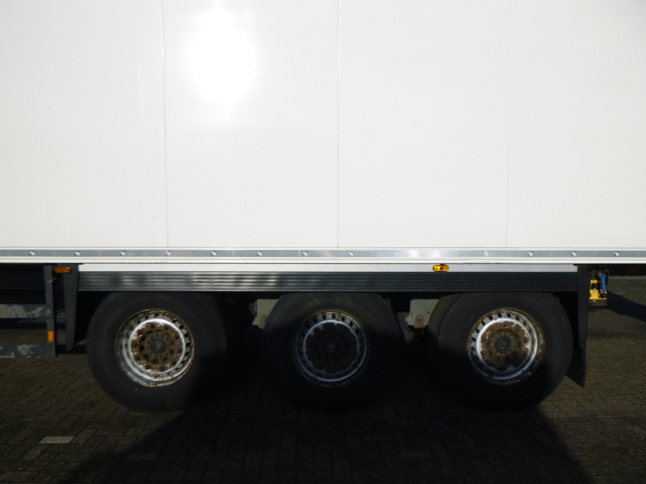 Полуприцеп-рефрижератор Schmitz Cargobull Frigo trailer + Carrier Vector 1350: фото 6