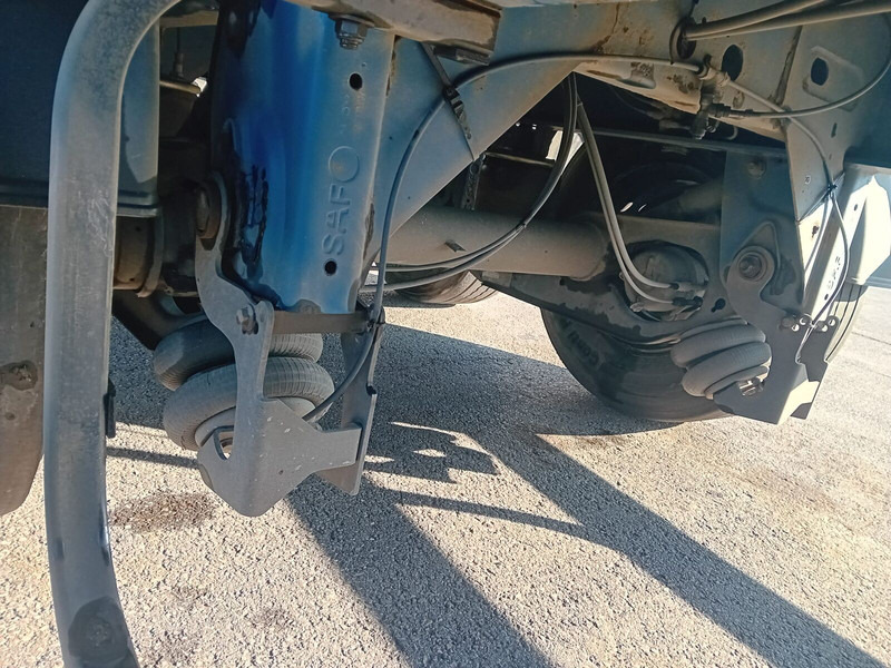 Тентованный полуприцеп Fruehauf