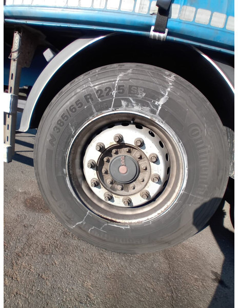 Тентованный полуприцеп Fruehauf