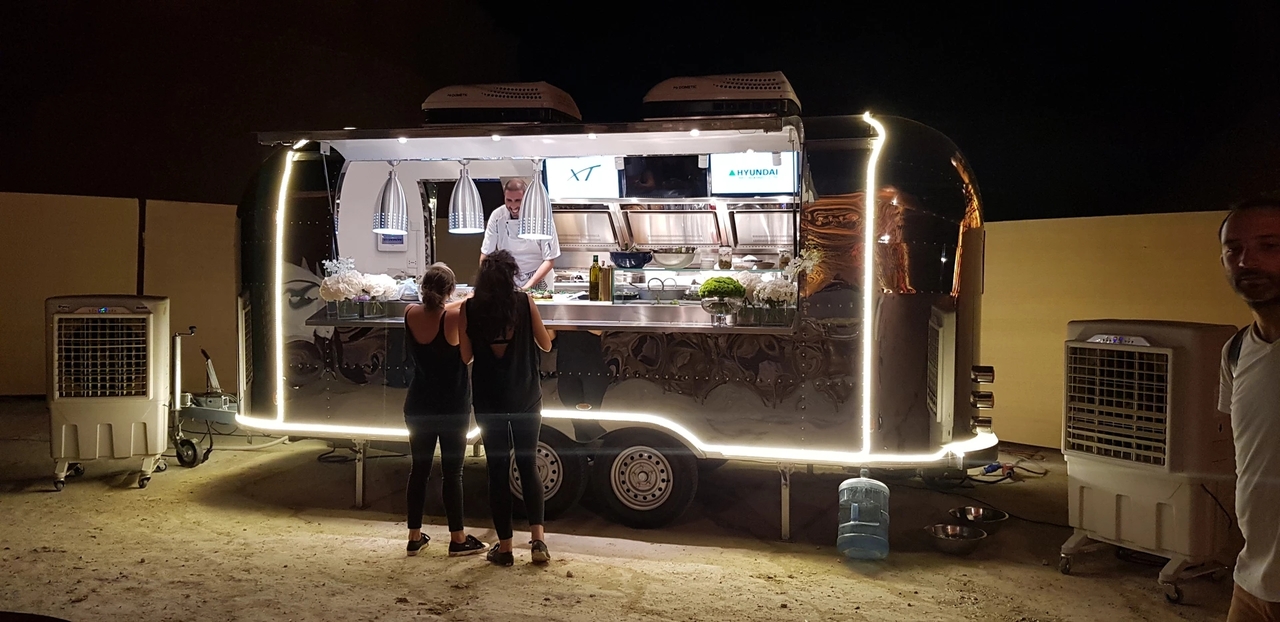 Новый Торговый прицеп ERZODA Catering Trailer | Food Truck | Concession trailer | Food Trailers | catering truck | Kitchen Trailer: фото 3