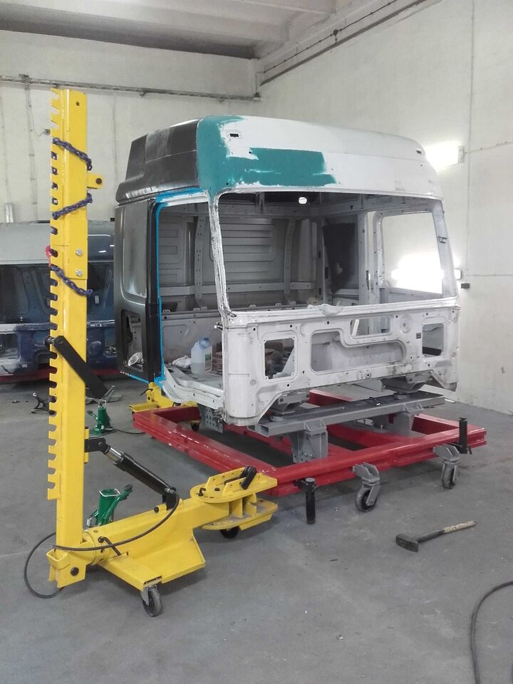 Оборудование для гаражей/ Мастерских Rahmen für die Reparatur von Lkw-Fahrerhäusern: фото 3