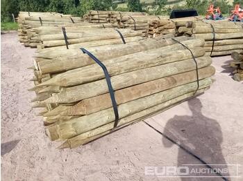 Садовое оборудование Bundle of Timber Posts (1 of): фото 1