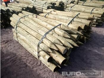 Садовое оборудование Bundle of Timber Posts (2 of): фото 1