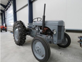 Трактор Ferguson Oldtimer: фото 1