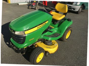 Газонокосилка John Deere X320: фото 1