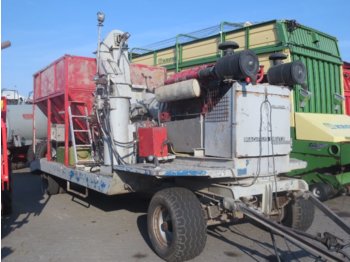 Инвентарь для животноводства Buschhoff CCM Mühle auf Tieflader