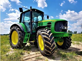 Колёсный трактор JOHN DEERE 6930