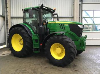 Колёсный трактор John Deere 6215R