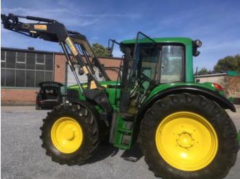 Колёсный трактор John Deere 6420