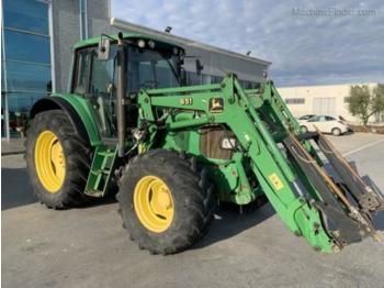 Колёсный трактор John Deere 6420S