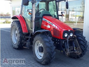 Колёсный трактор Massey Ferguson 5445