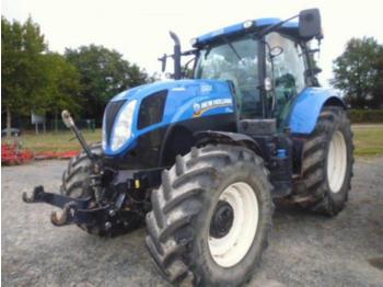 Колёсный трактор New Holland T7185