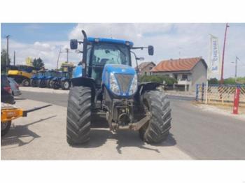 Колёсный трактор New Holland T7.250