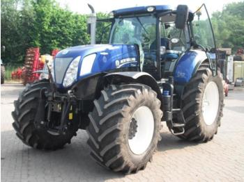 Колёсный трактор New Holland T7.270 AC
