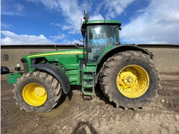 Трактор John Deere 8220 Powershift