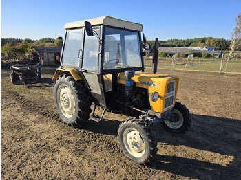 Ursus C-330 - Трактор