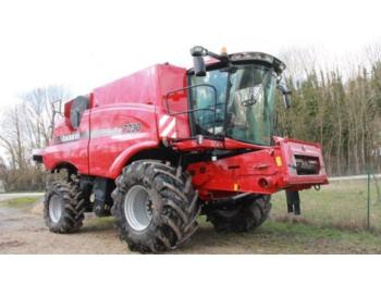 Зерноуборочный комбайн Case-IH 7230