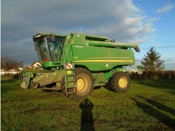 Зерноуборочный комбайн John Deere S560