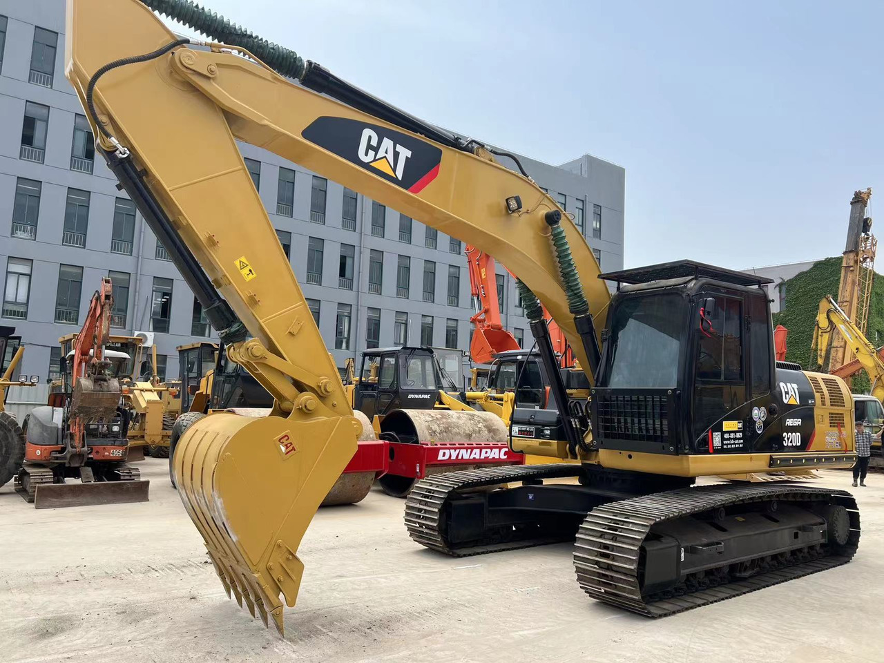 Гусеничный экскаватор 2022 Japan made original Good condition CATERPILLAR 320D used construction machinery strong power and low working hours cheap for sale: фото 8